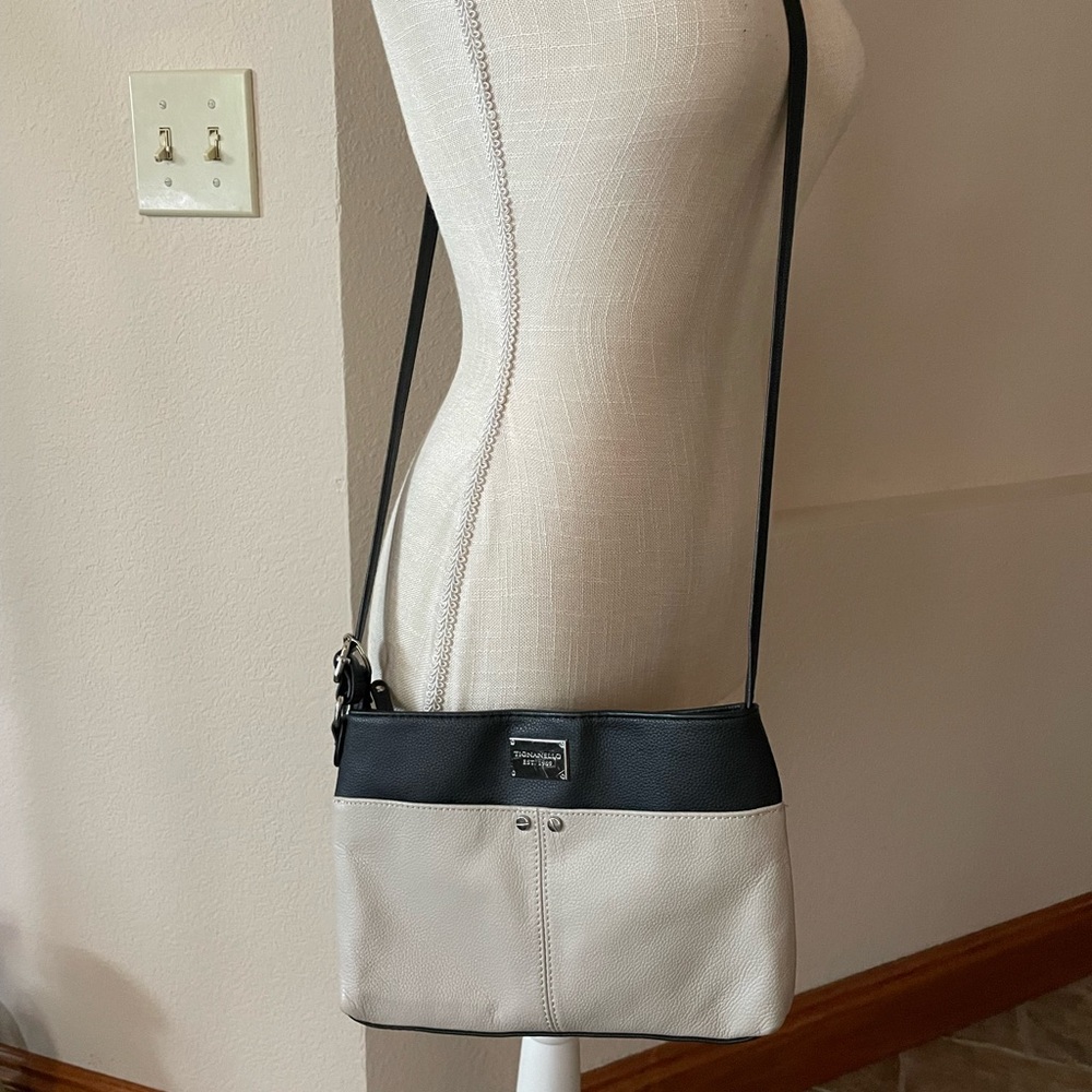 Black and white Tignanello crossbody purse
